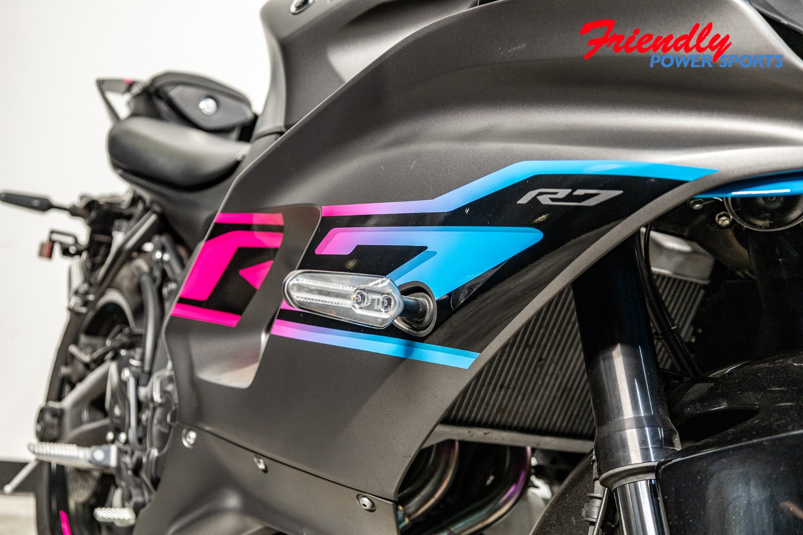2024 YAMAHA YZF-R7