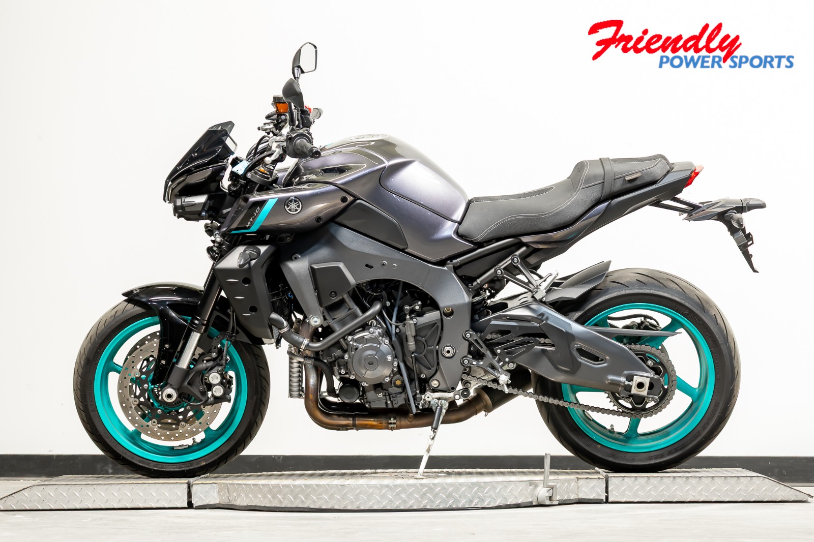 2024 YAMAHA MT-10