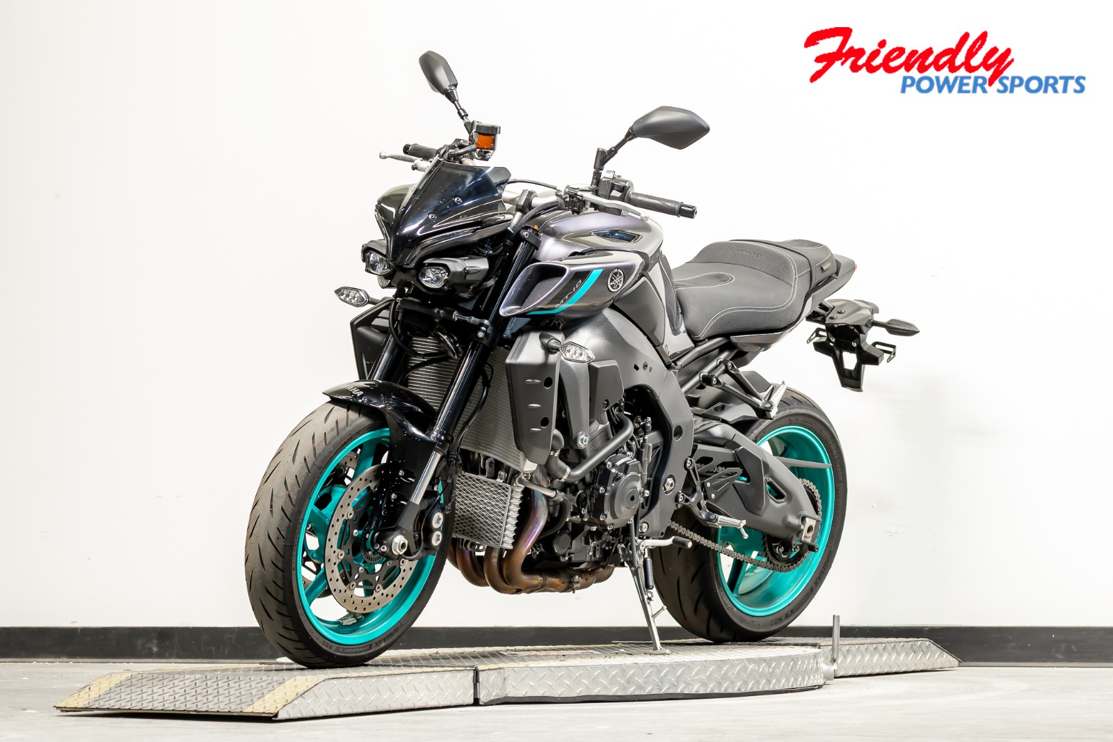 2024 YAMAHA MT-10