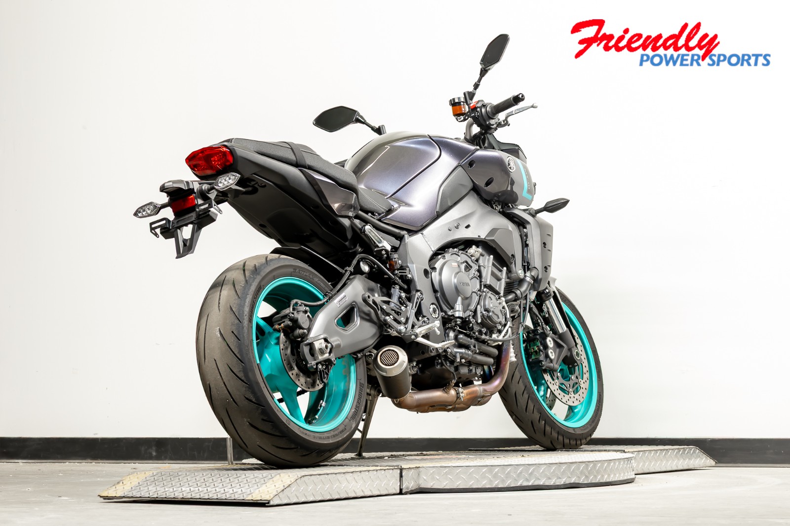 2024 YAMAHA MT-10