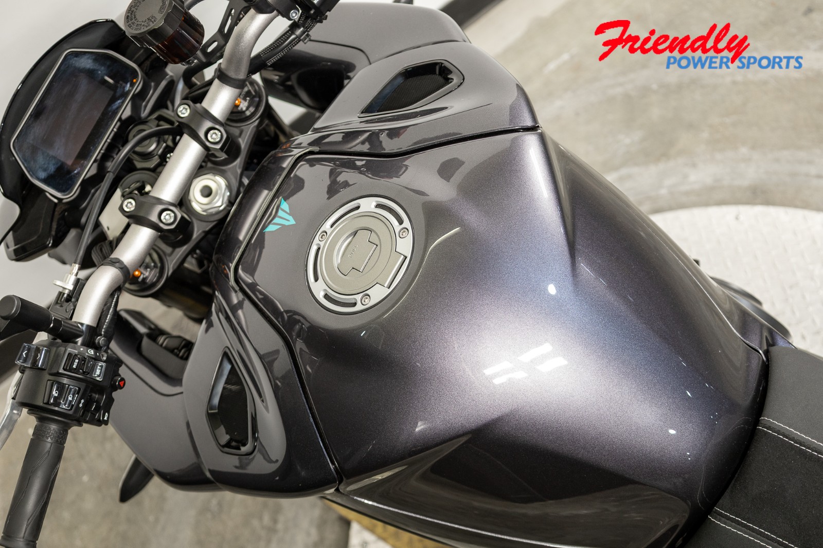 2024 YAMAHA MT-10
