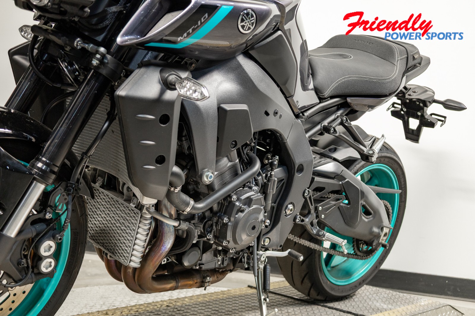2024 YAMAHA MT-10