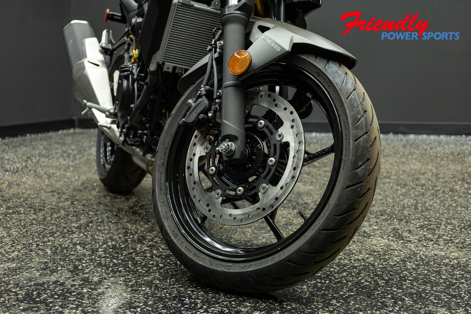 2026 KAWASAKI Z500 ABS