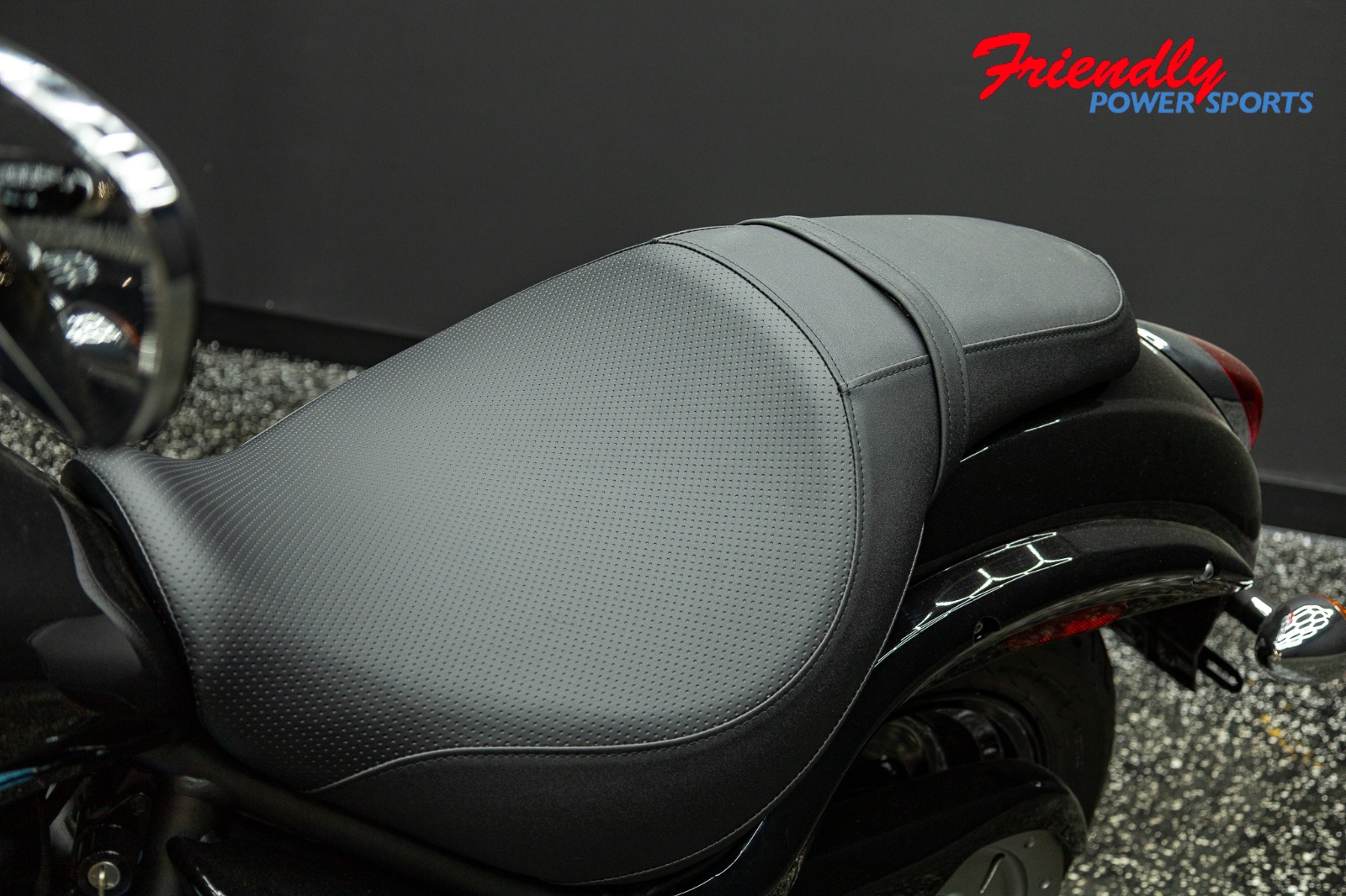 2026 KAWASAKI Vulcan® 900 Custom