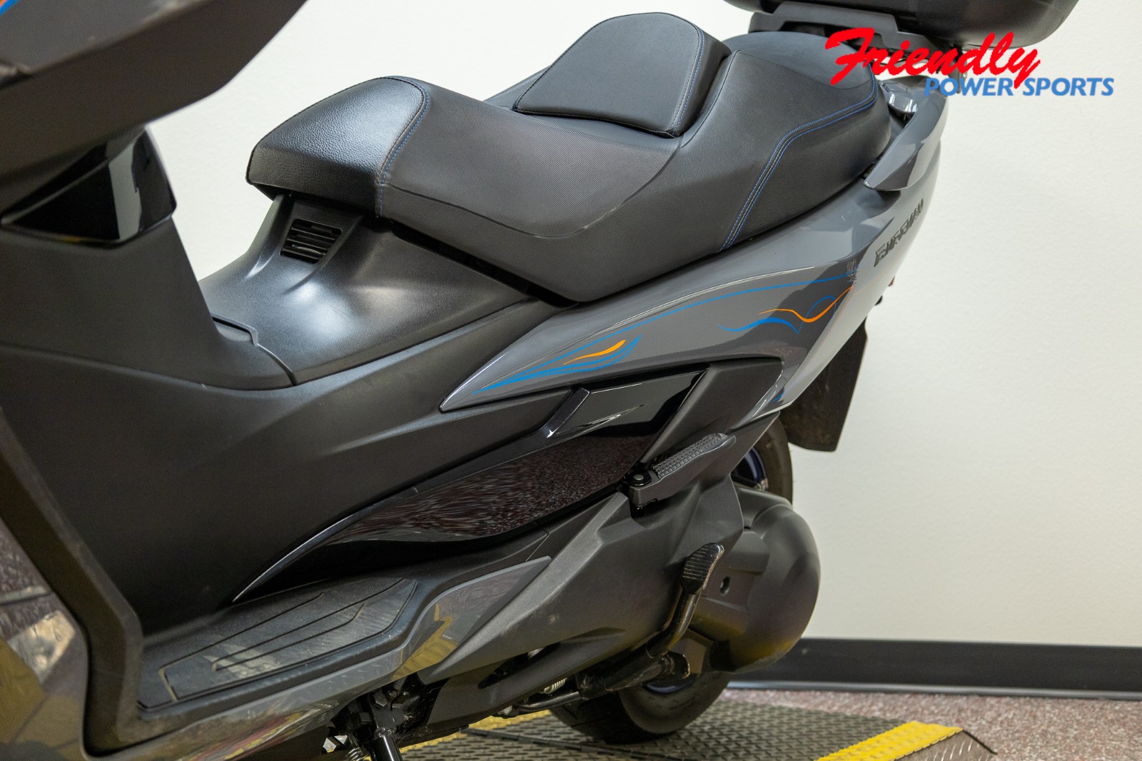 2023 SUZUKI Burgman 400