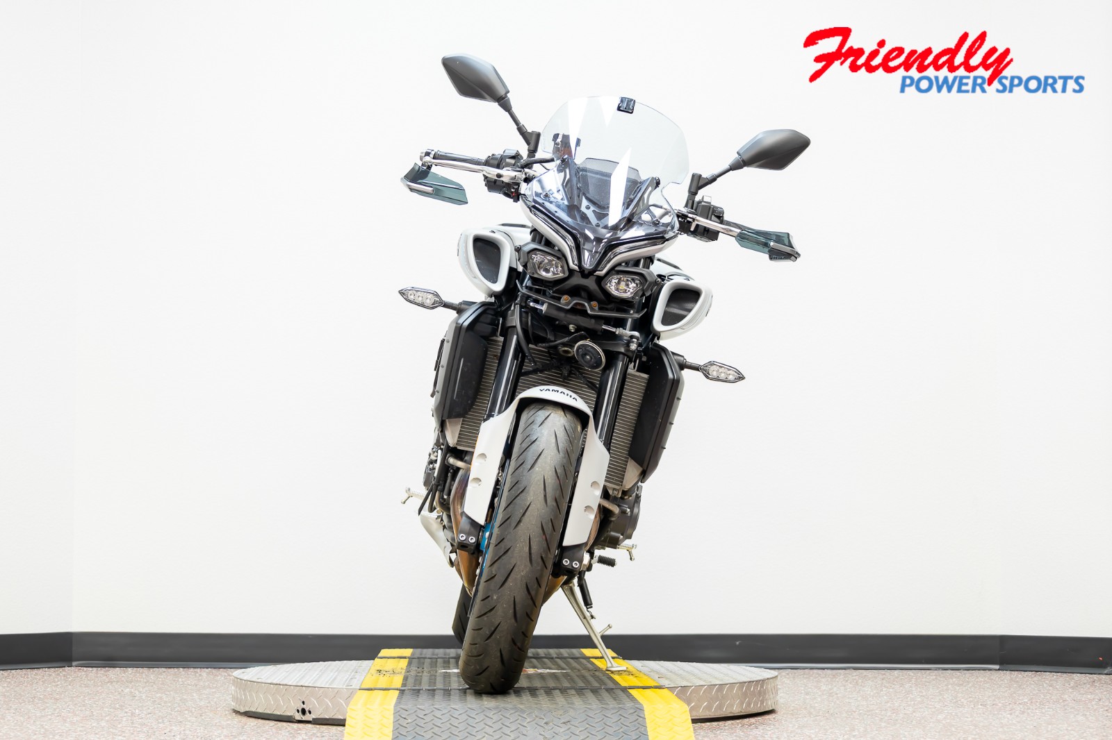 2025 YAMAHA MT-10