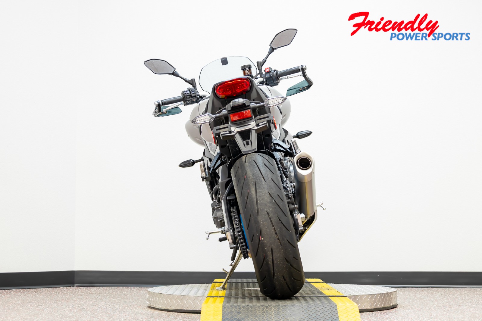 2025 YAMAHA MT-10