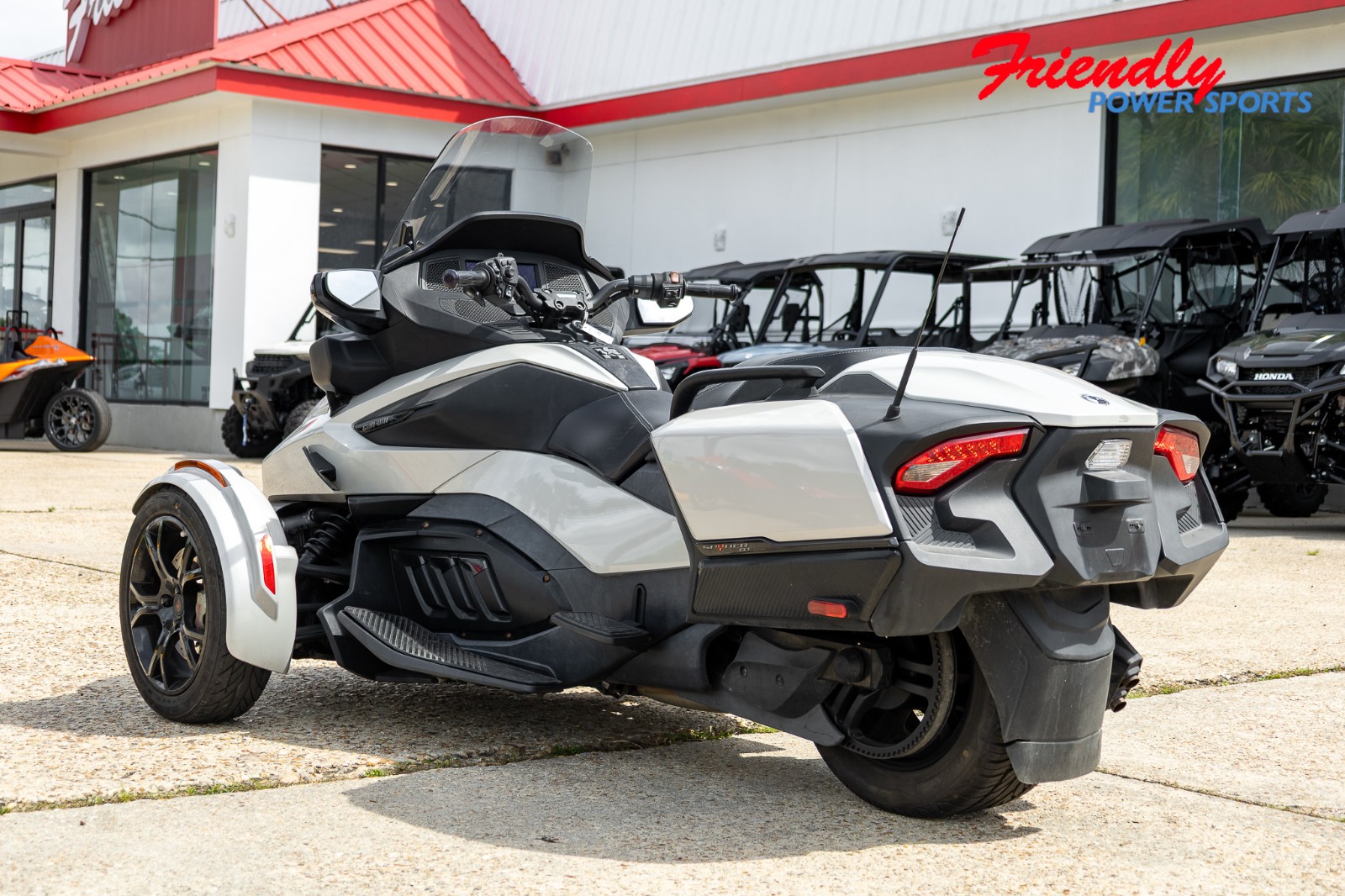 2020 CAN-AM SPYDER RT SE6