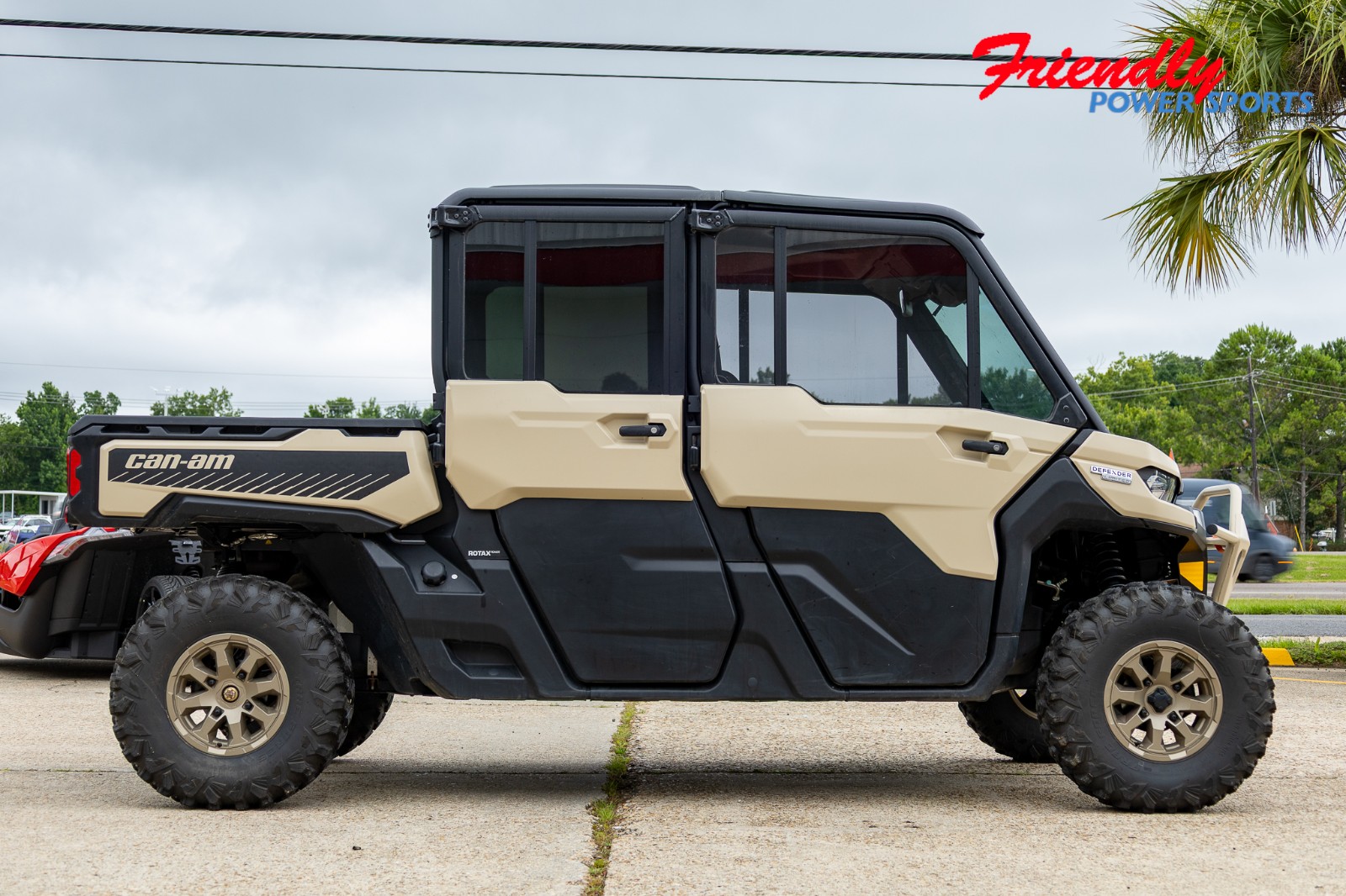 2025 CAN-AM DEF MAX LIMITED  65 HD10 CA