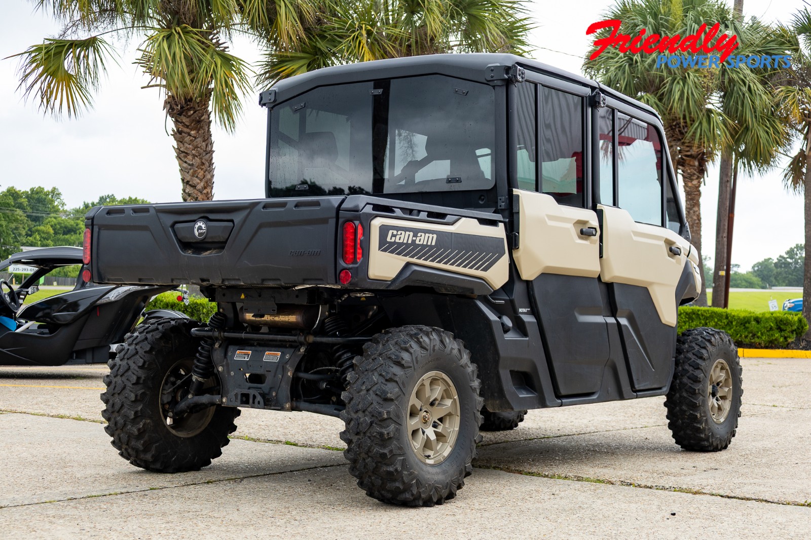 2025 CAN-AM DEF MAX LIMITED  65 HD10 CA