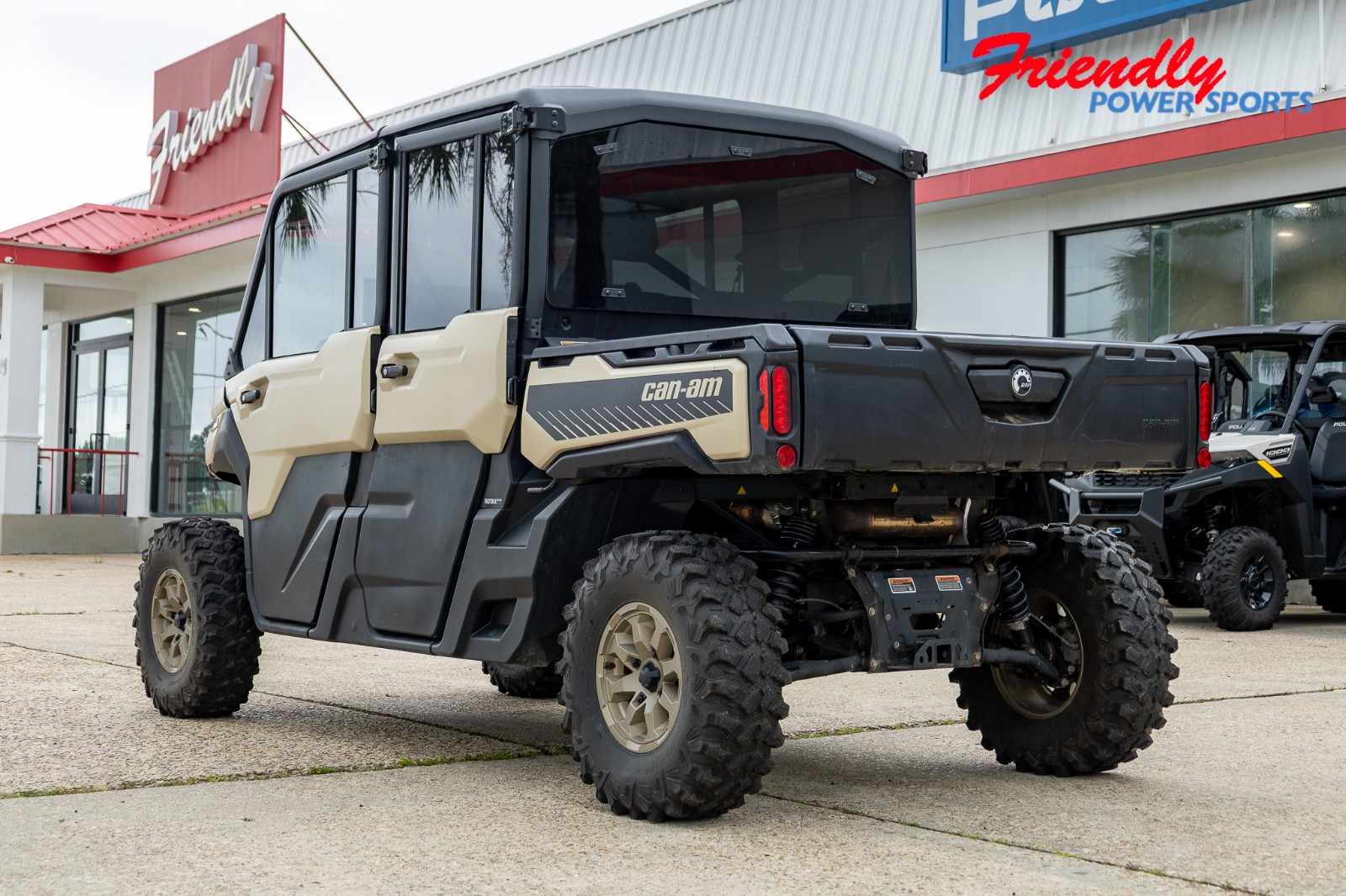 2025 CAN-AM DEF MAX LIMITED  65 HD10 CA