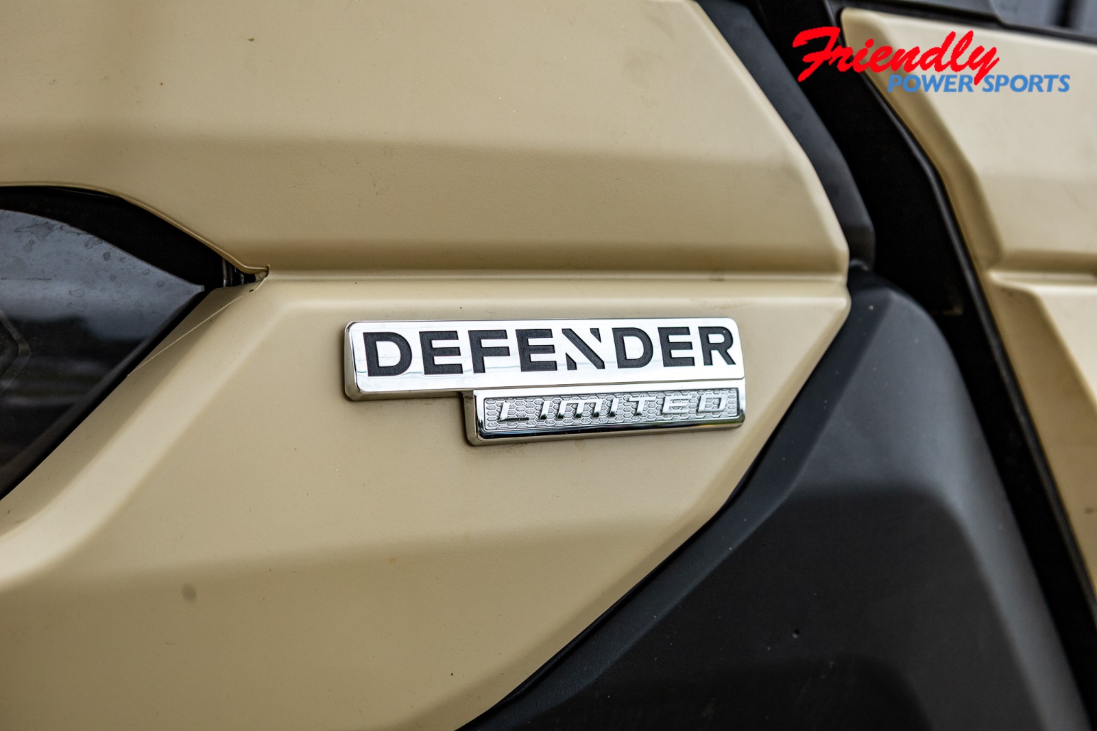 2025 CAN-AM DEF MAX LIMITED  65 HD10 CA