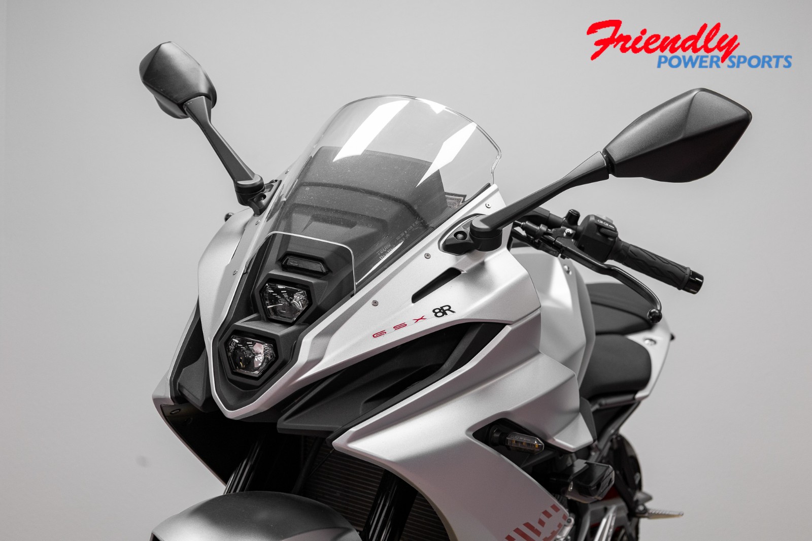2024 SUZUKI GSX-8R