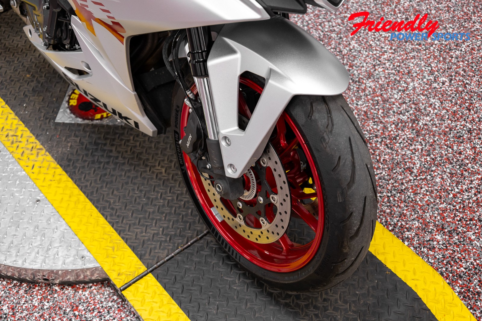 2024 SUZUKI GSX-8R