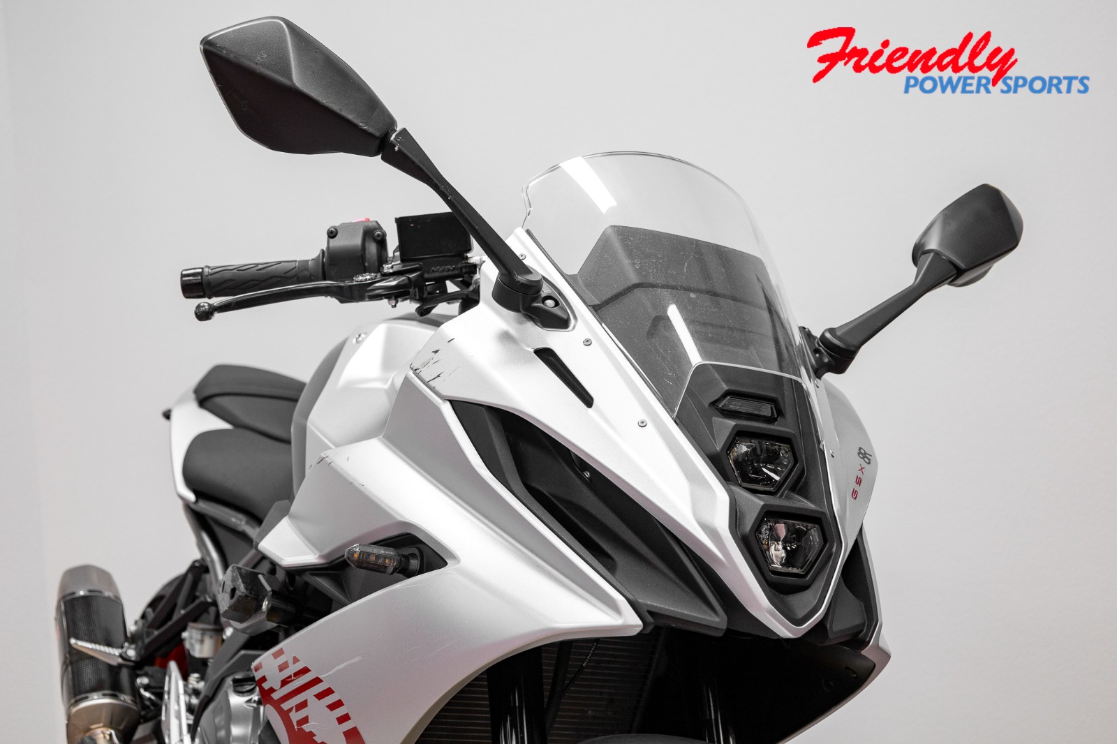 2024 SUZUKI GSX-8R