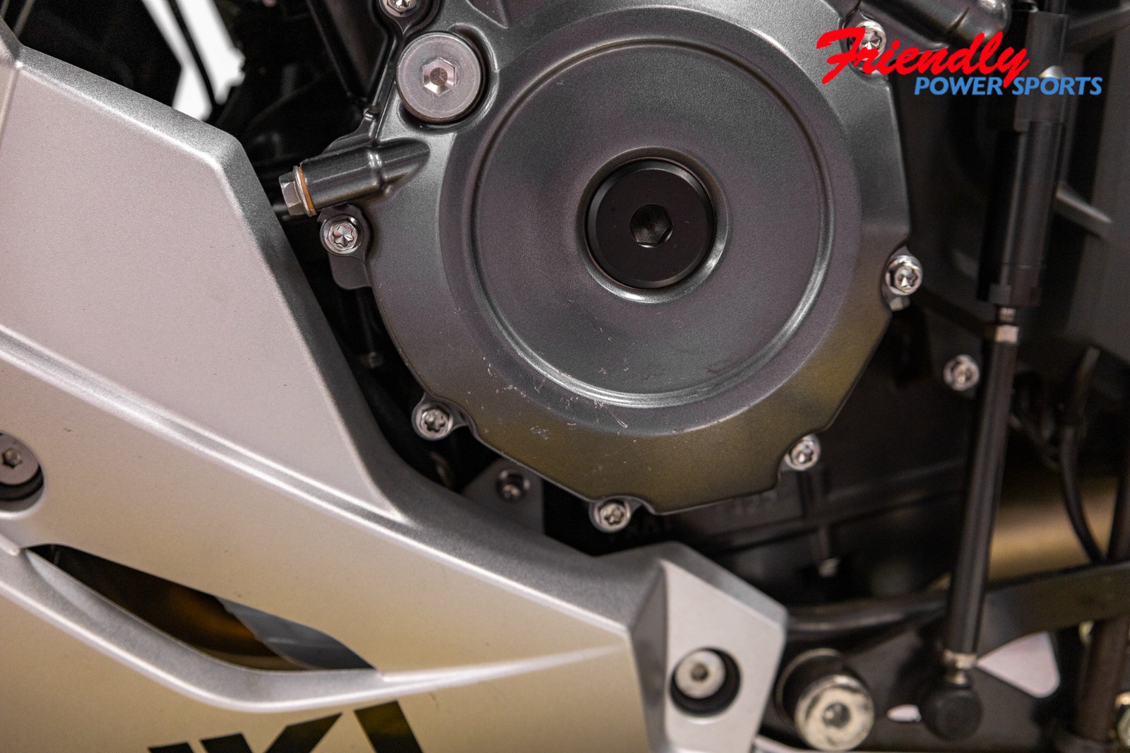 2024 SUZUKI GSX-8R