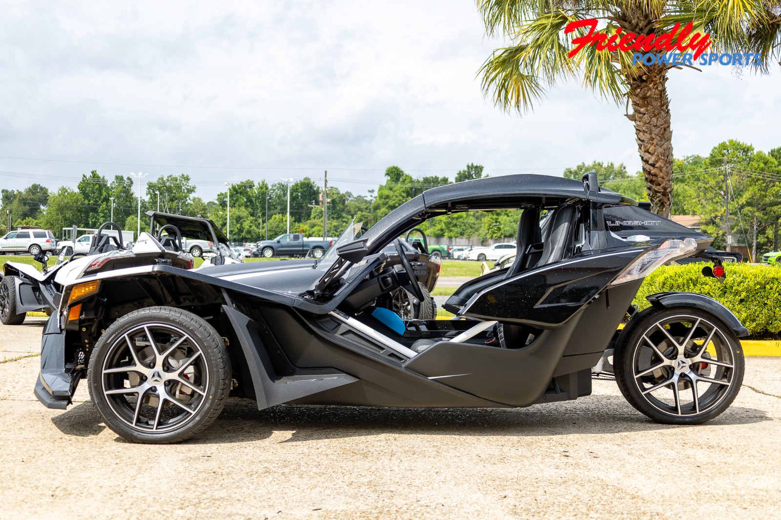 2019 SLINGSHOT SLINGSHOT GT, 49ST, BLACK CRYSTAL