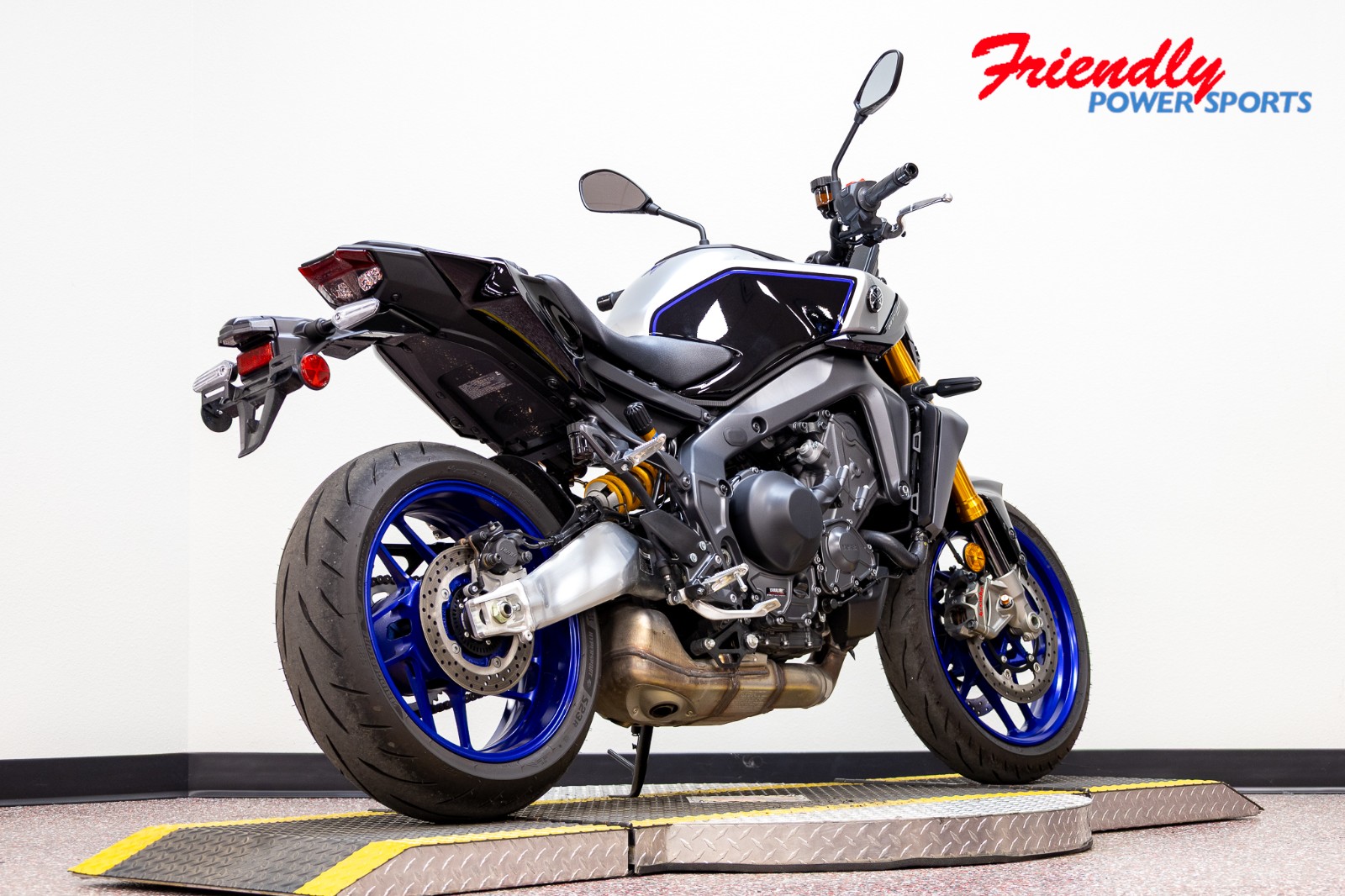 2025 YAMAHA MT-09 SP