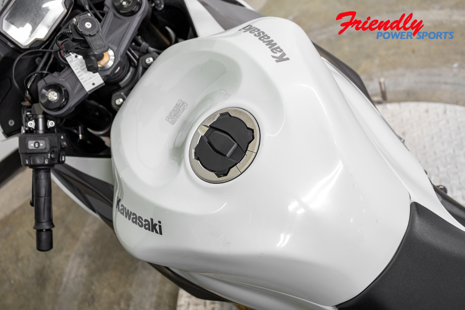 2024 KAWASAKI NINJA ZX-6R