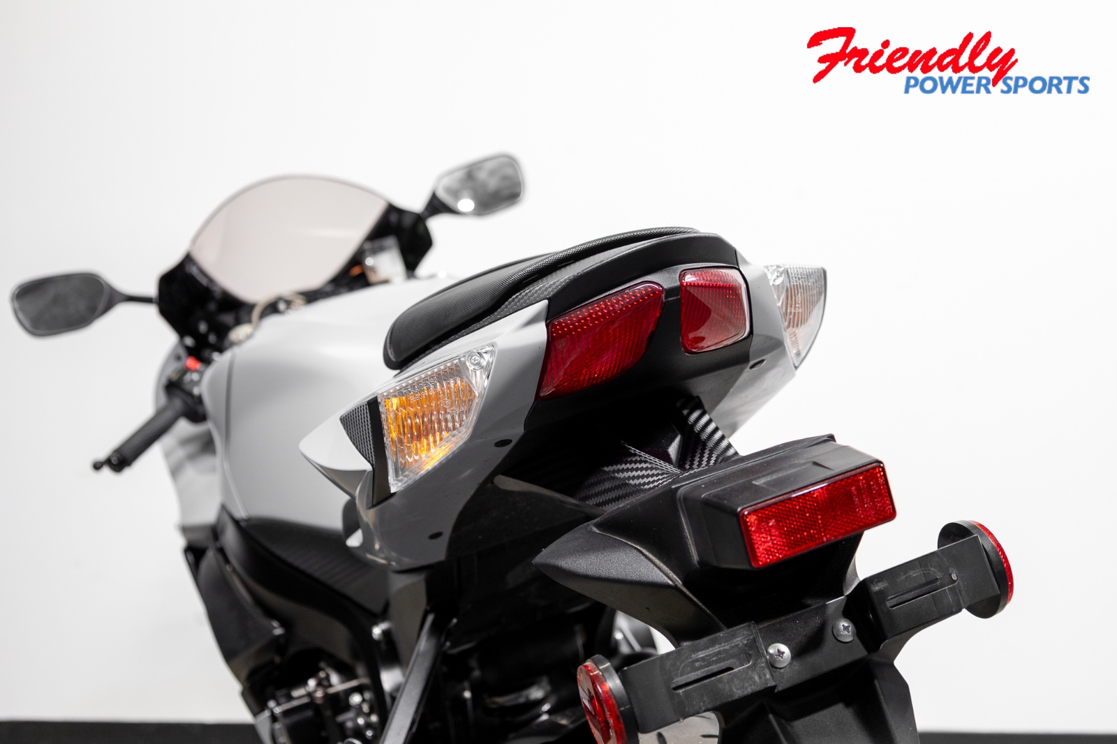 2023 SUZUKI GSX-R600 CA