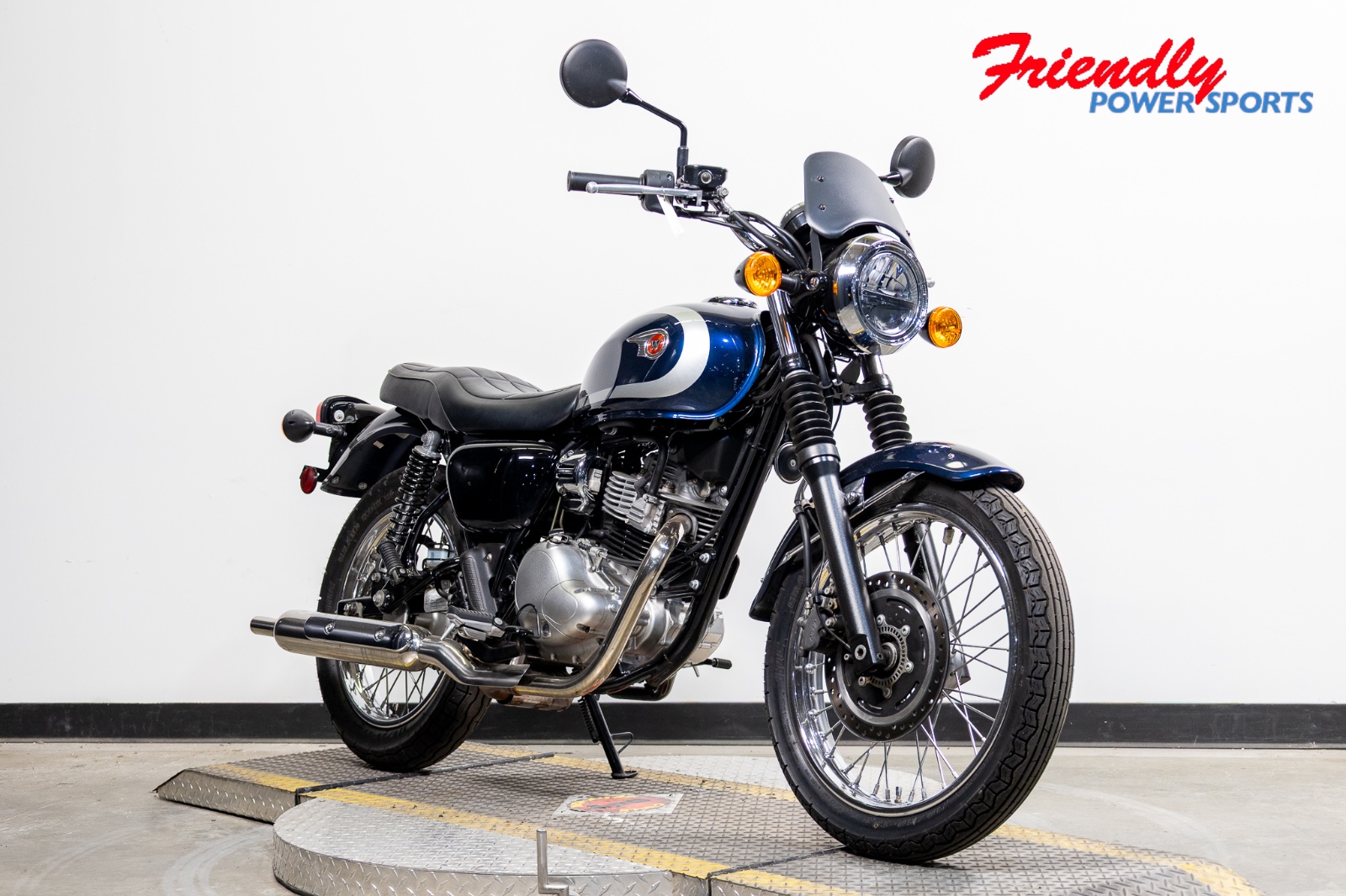 2025 KAWASAKI W230 ABS