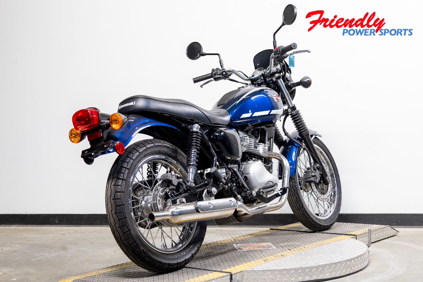 2025 KAWASAKI W230 ABS