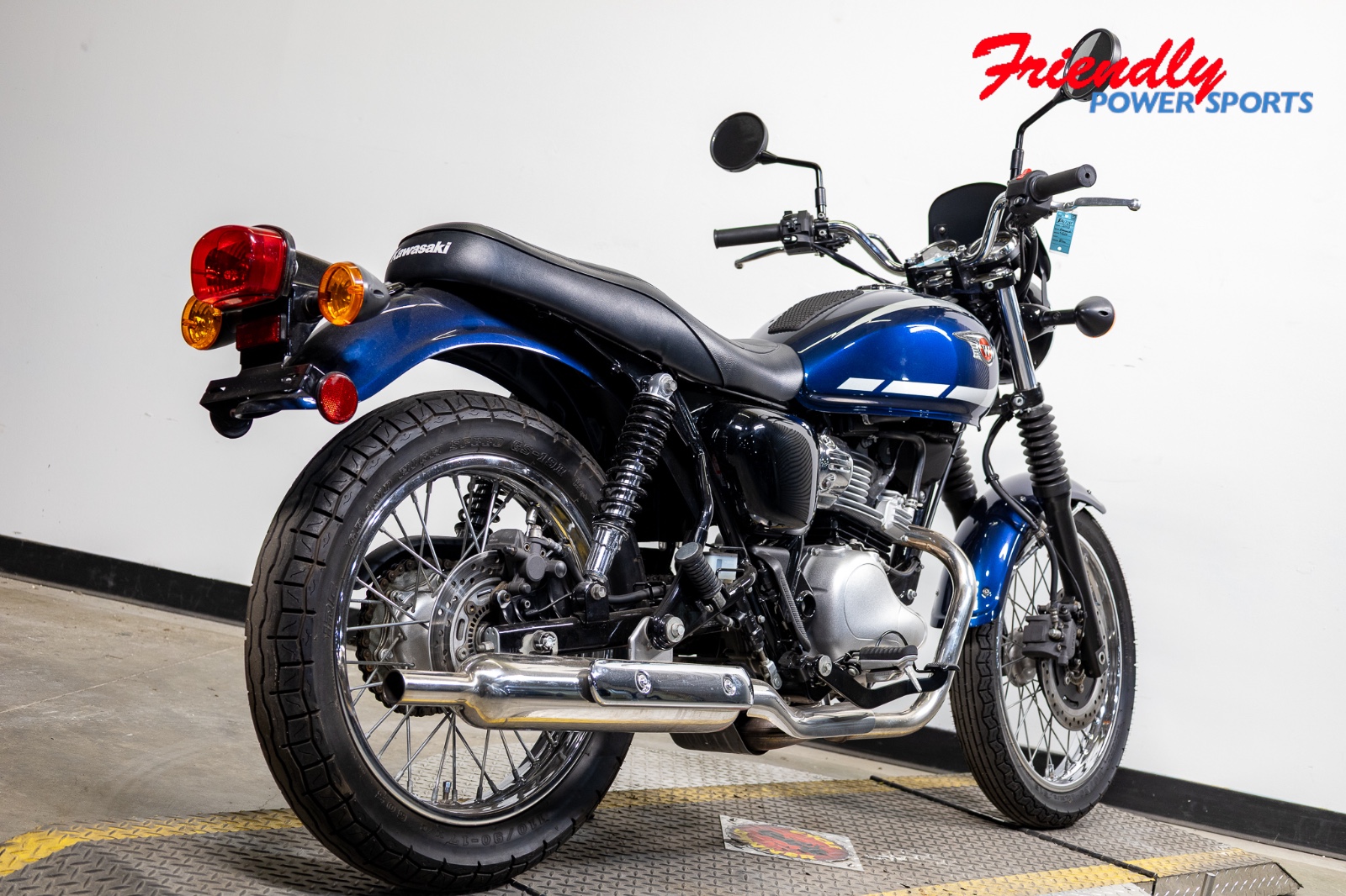 2025 KAWASAKI W230 ABS
