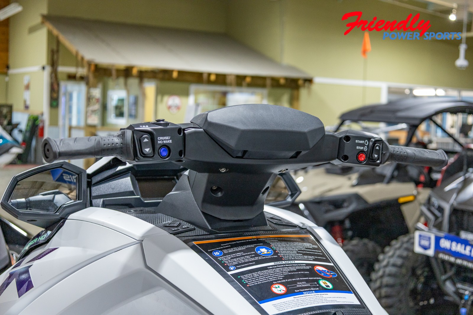 2026 YAMAHA VX CRUISER HO W/AUDIO-NIGHTSHADE/WHITE