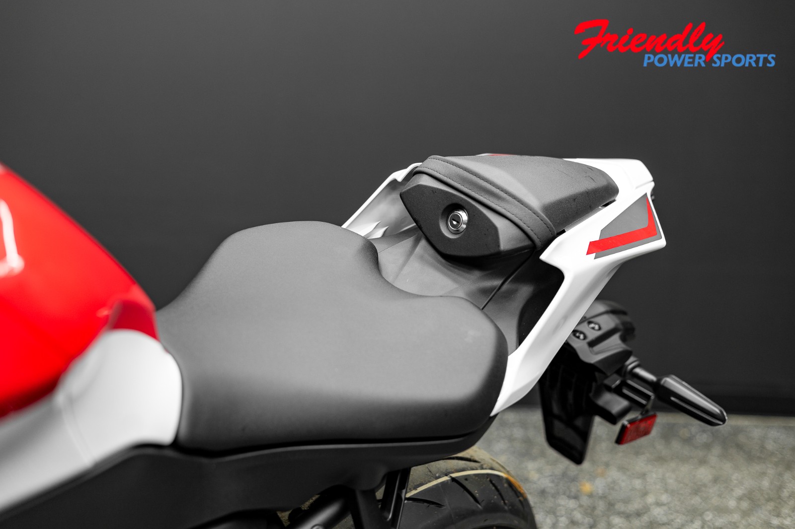 2026 YAMAHA YZF-R7 70th Anniversary Edition