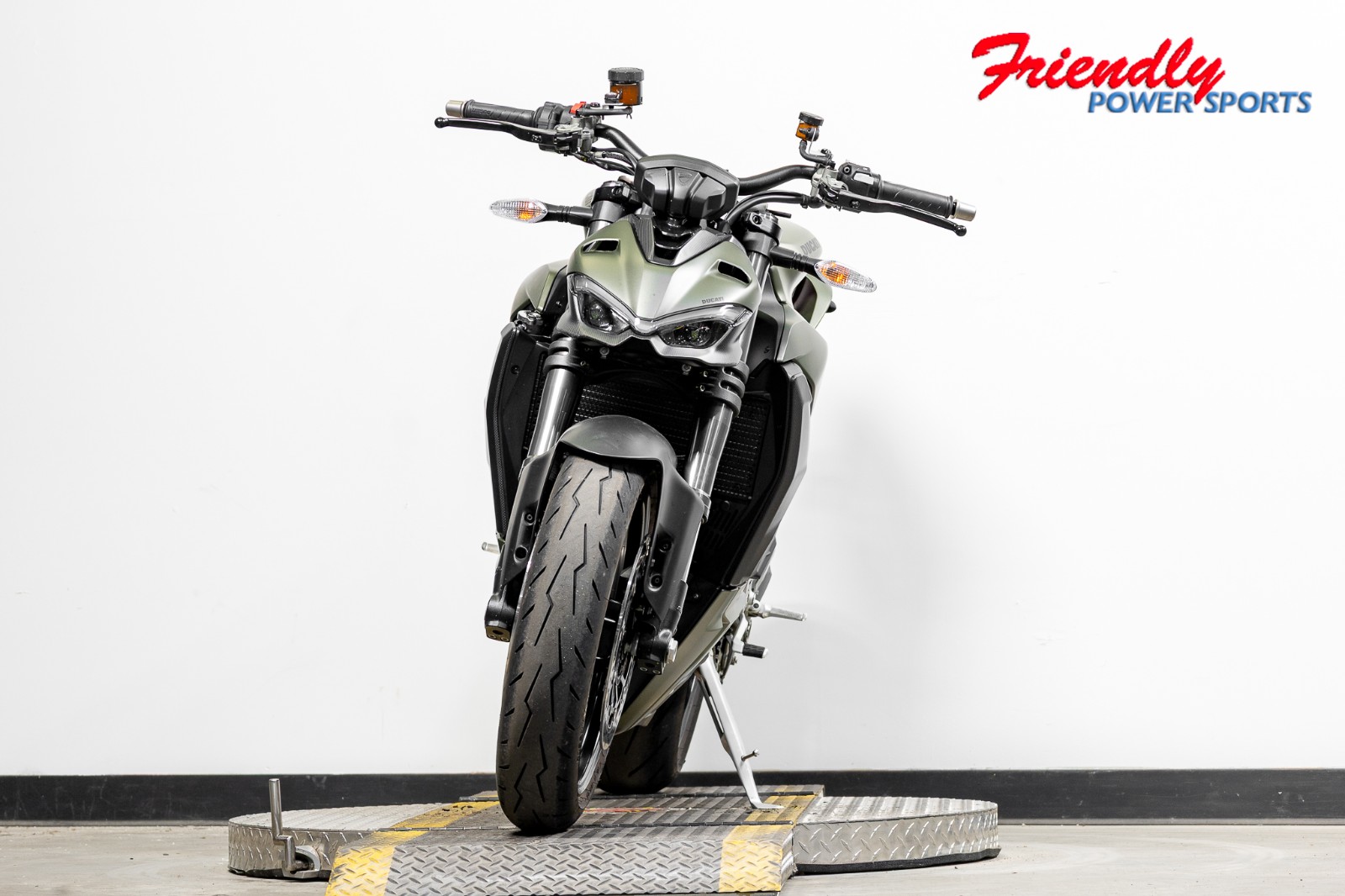 2023 DUCATI STREETFIGHTER V2