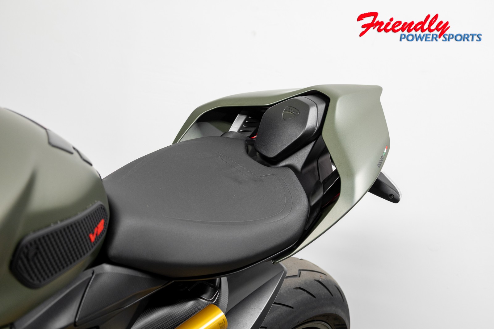 2023 DUCATI STREETFIGHTER V2