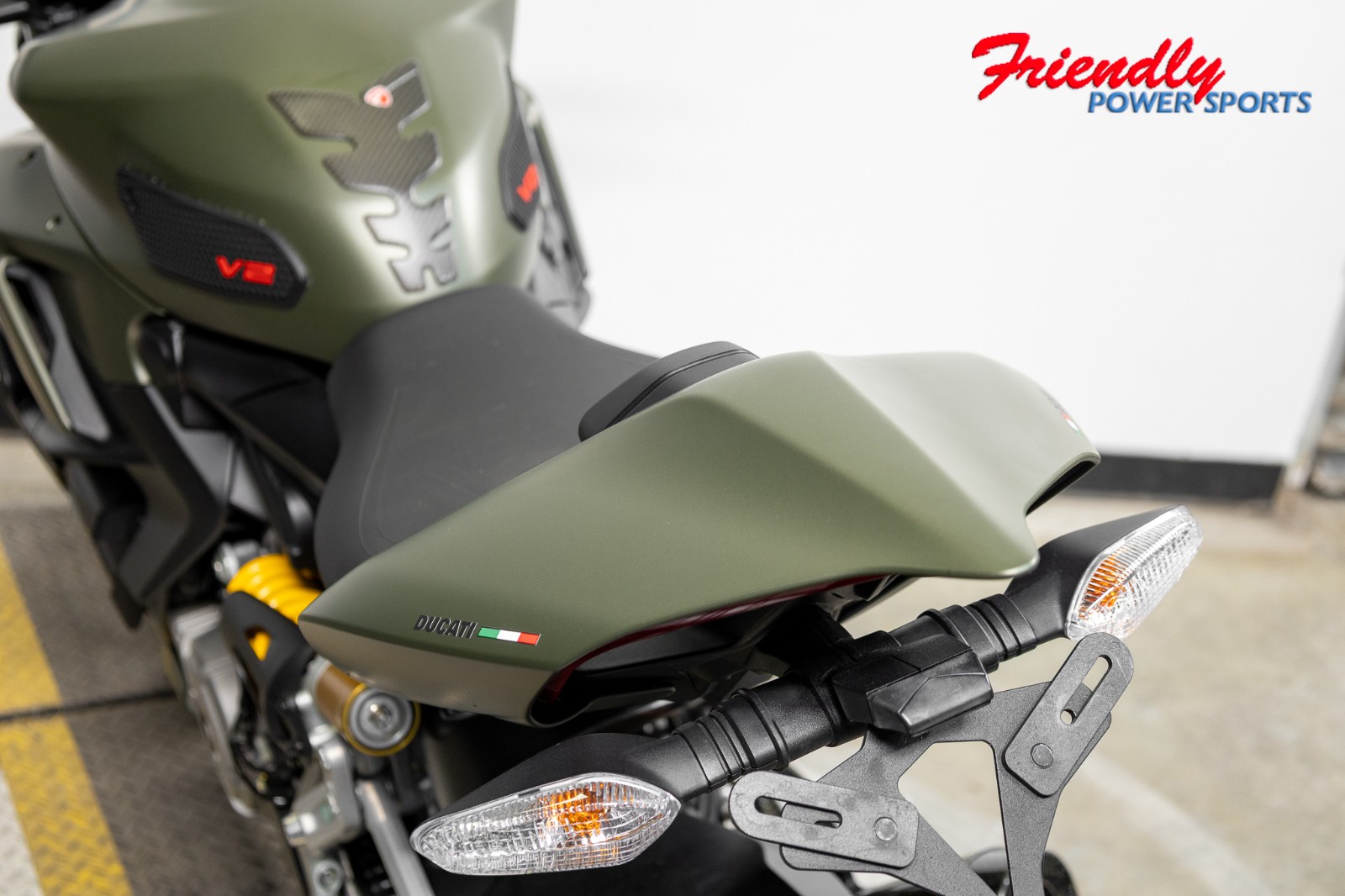 2023 DUCATI STREETFIGHTER V2
