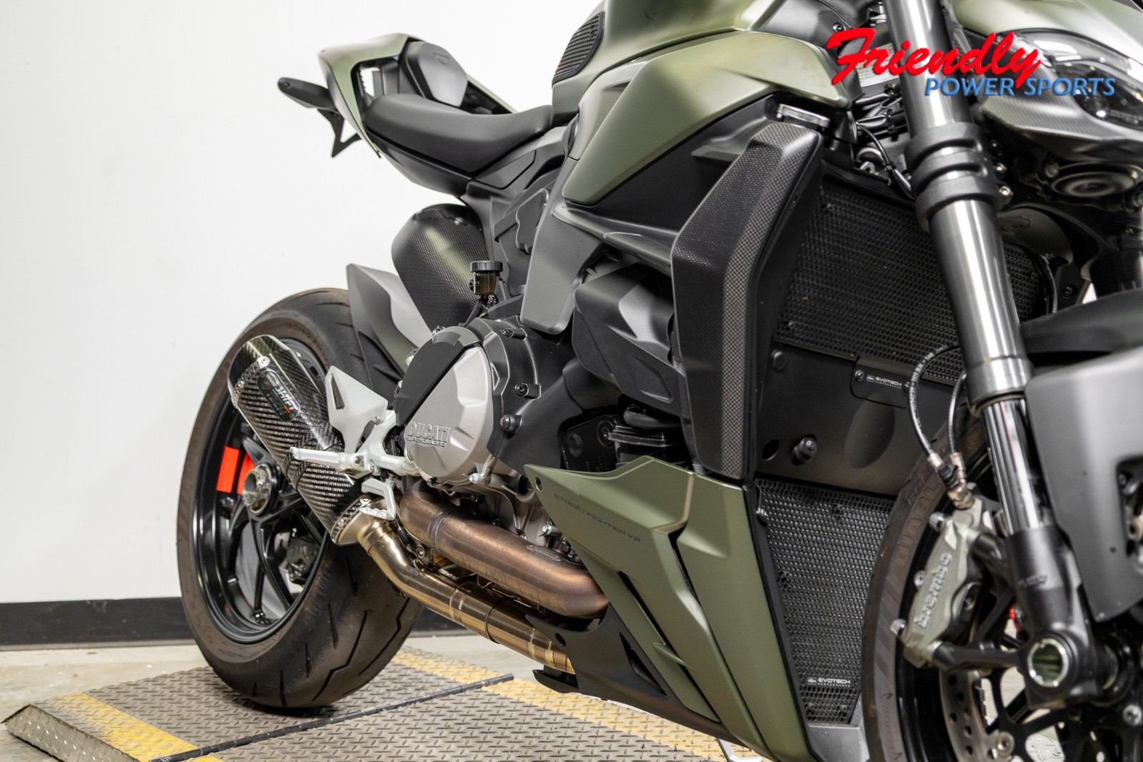 2023 DUCATI STREETFIGHTER V2