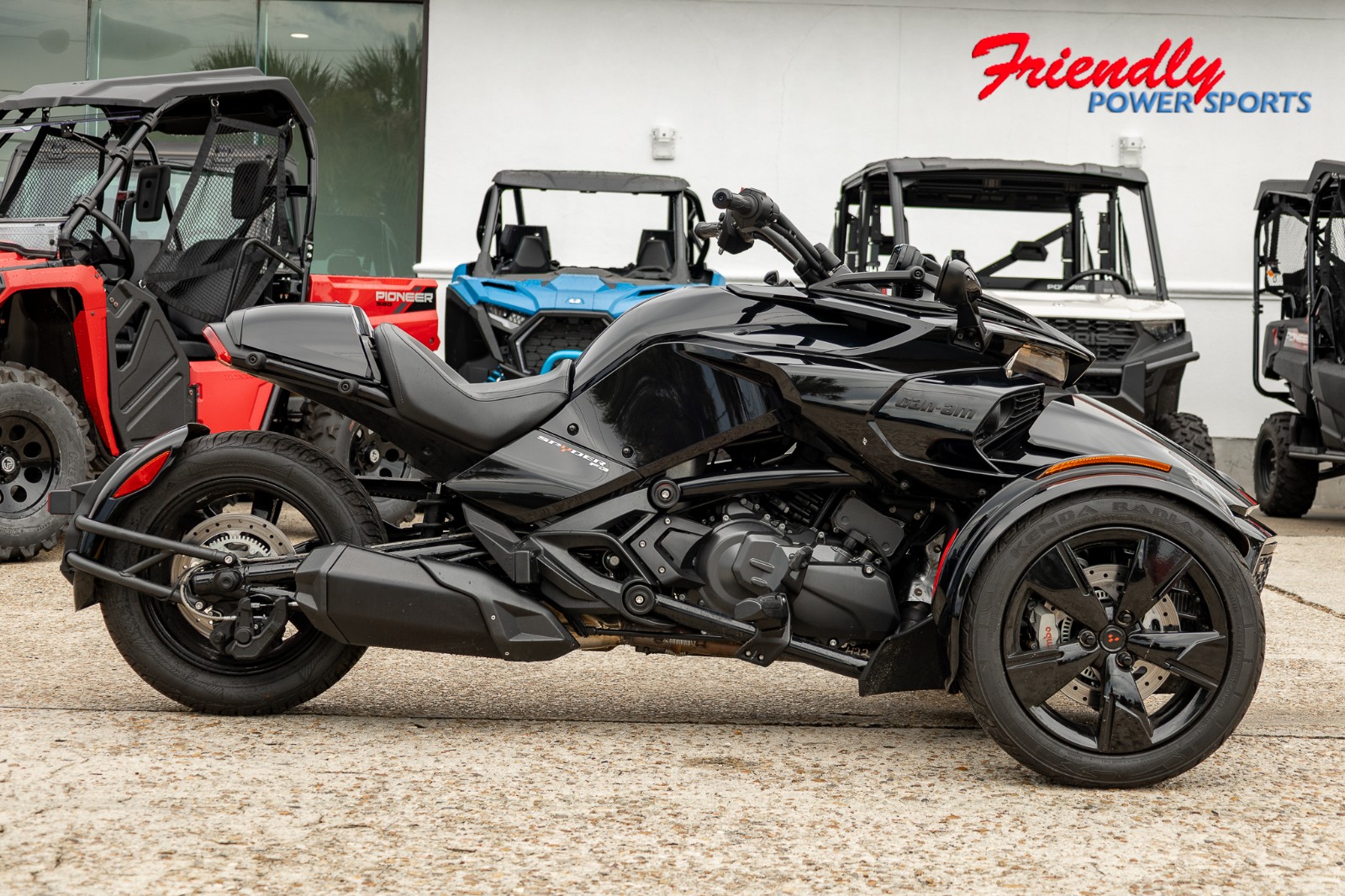 2023 CAN-AM SPYDER F3 1330 SE6 BK
