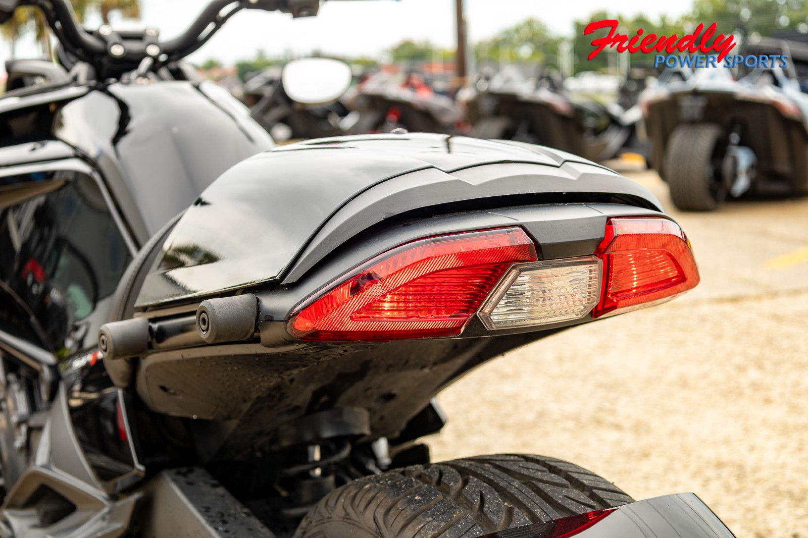 2023 CAN-AM SPYDER F3 1330 SE6 BK