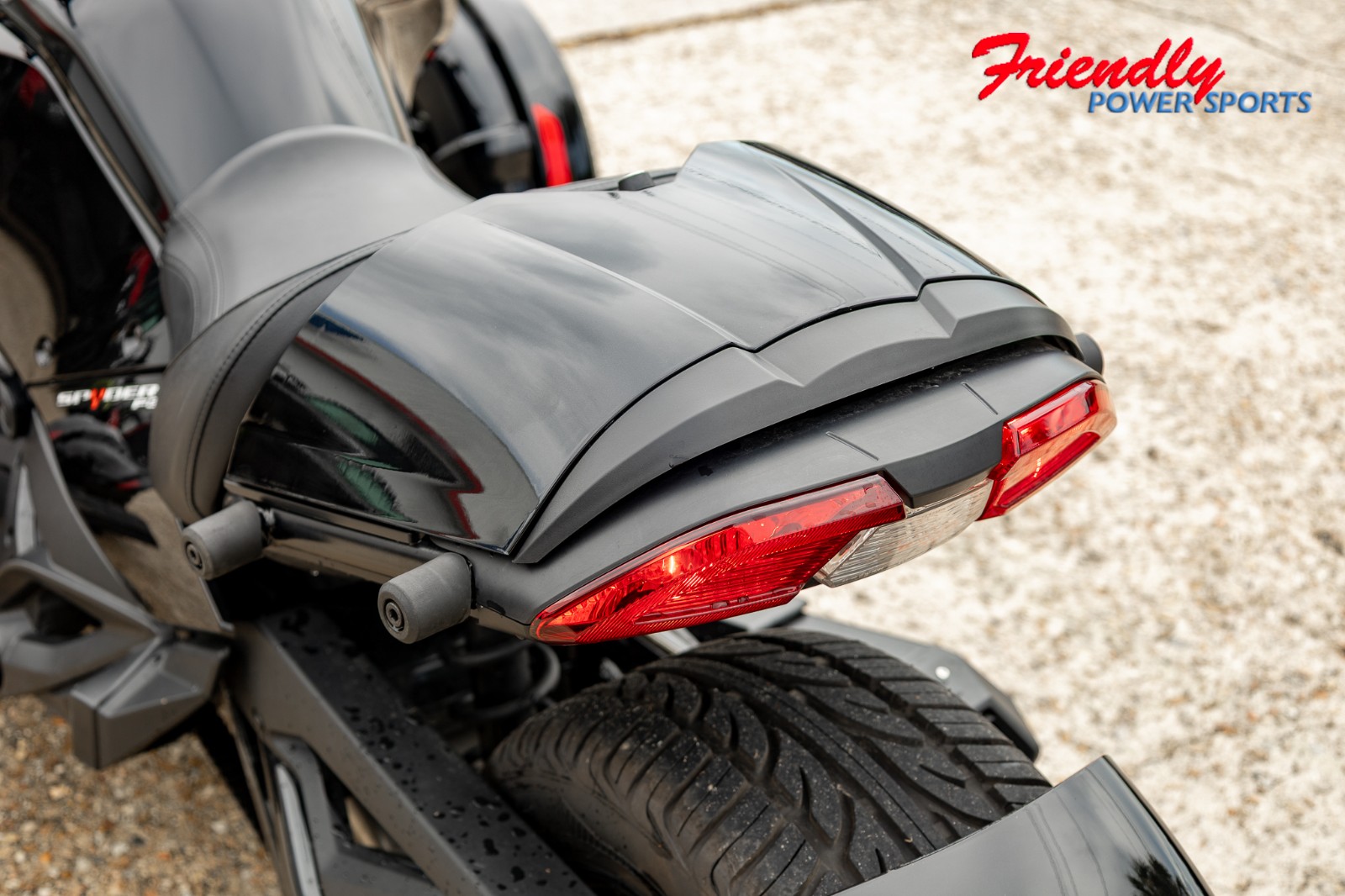 2023 CAN-AM SPYDER F3 1330 SE6 BK