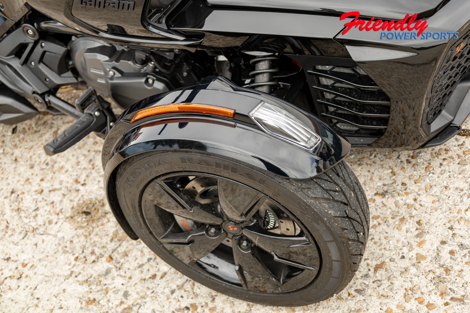 2023 CAN-AM SPYDER F3 1330 SE6 BK
