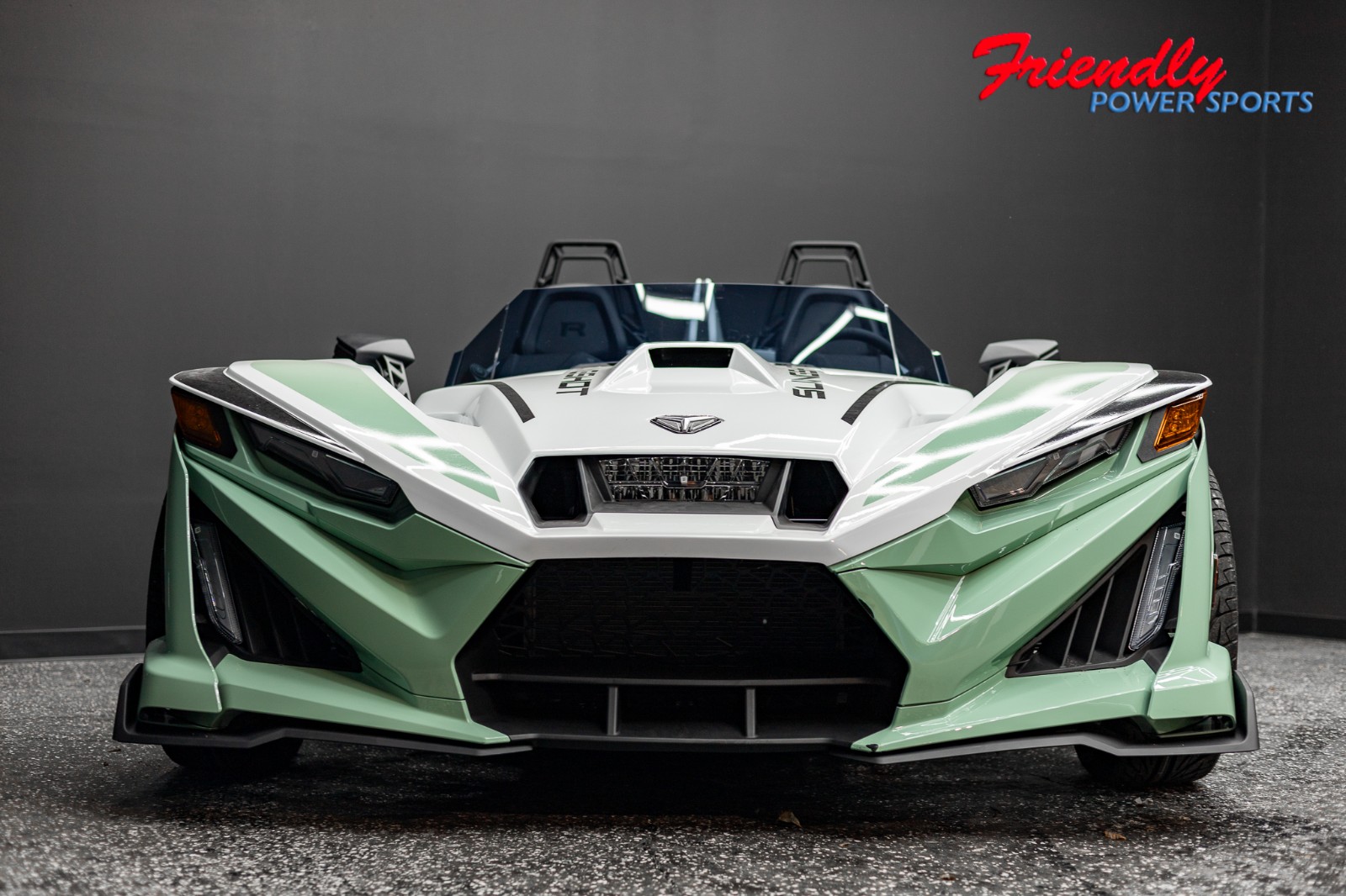 2026 SLINGSHOT R AUTODRIVE - WHITE