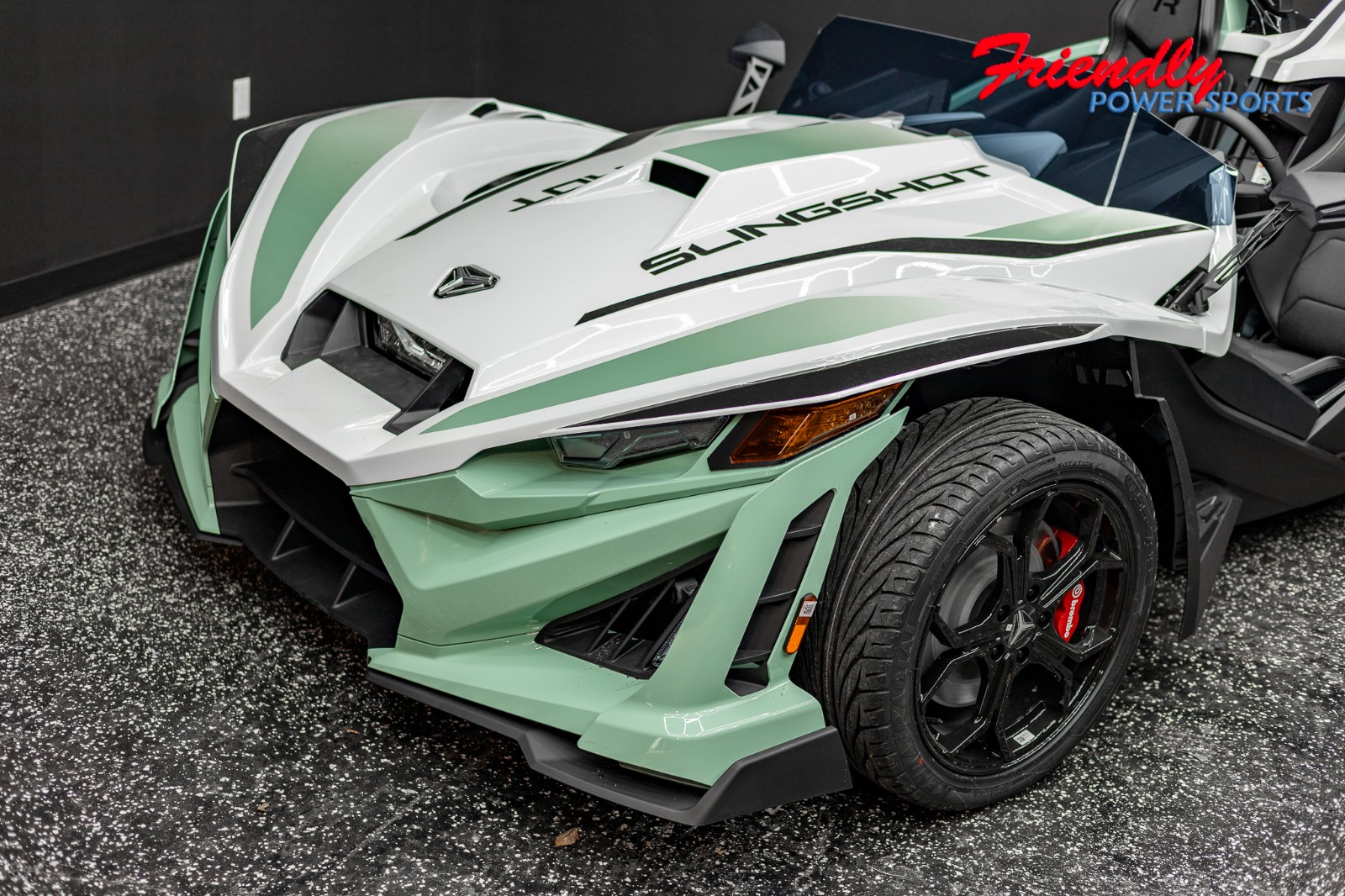 2026 SLINGSHOT R AUTODRIVE - WHITE