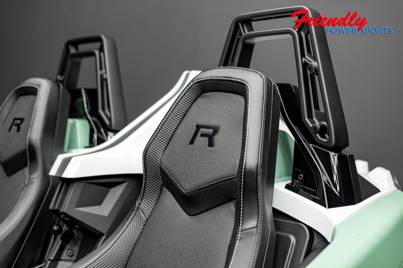 2026 SLINGSHOT R AUTODRIVE - WHITE
