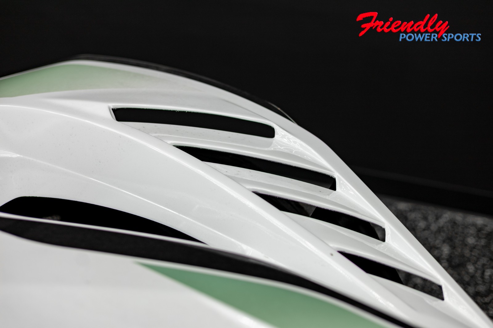 2026 SLINGSHOT R MANUAL - WHITE