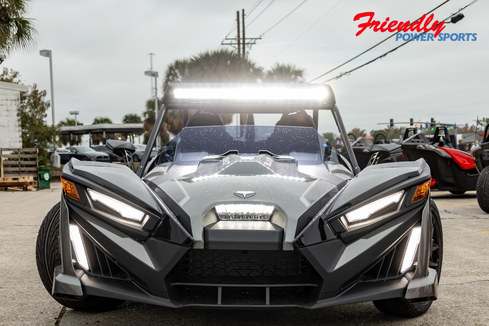 2025 SLINGSHOT SLR (Manual)