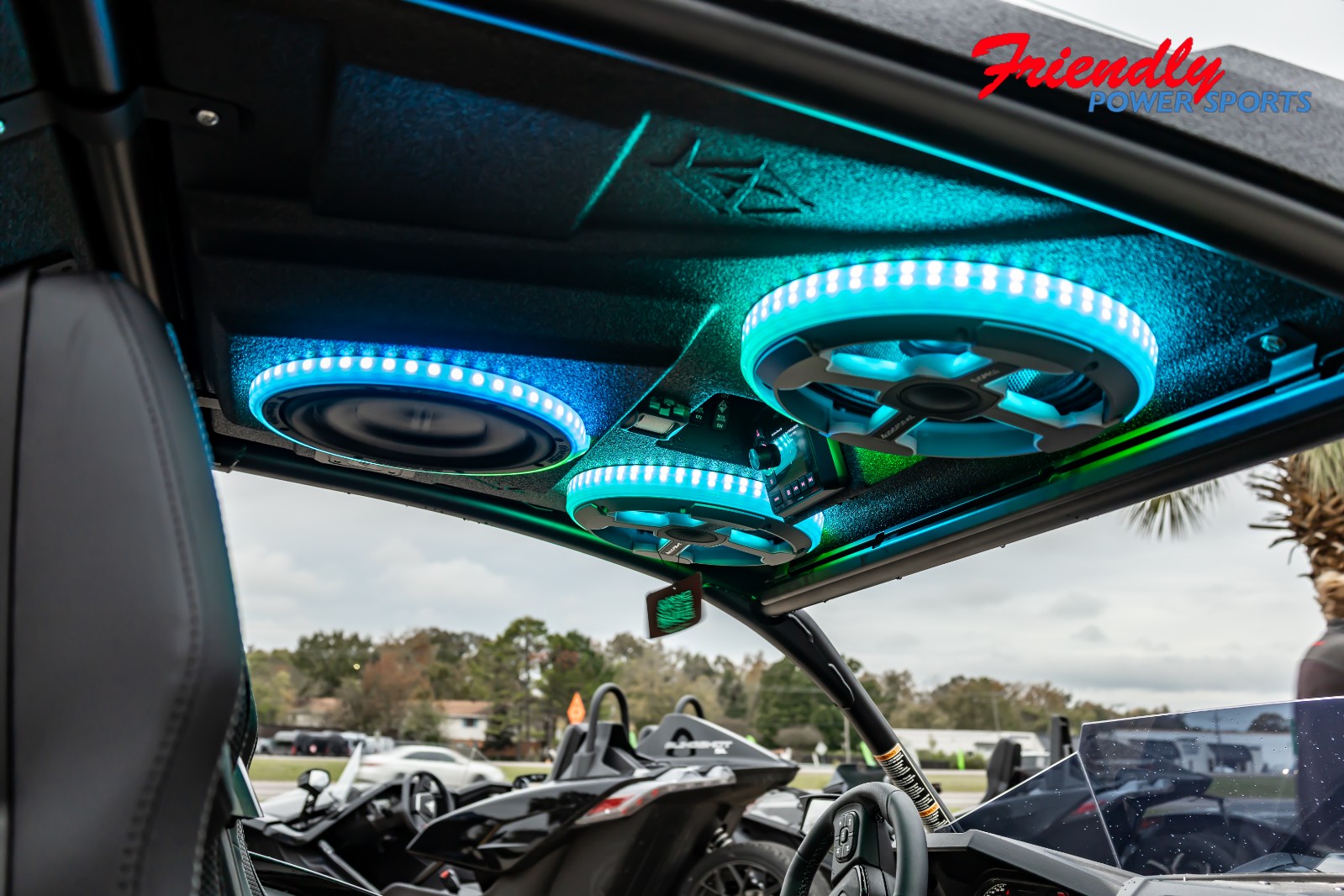 2025 SLINGSHOT SLR (Manual)