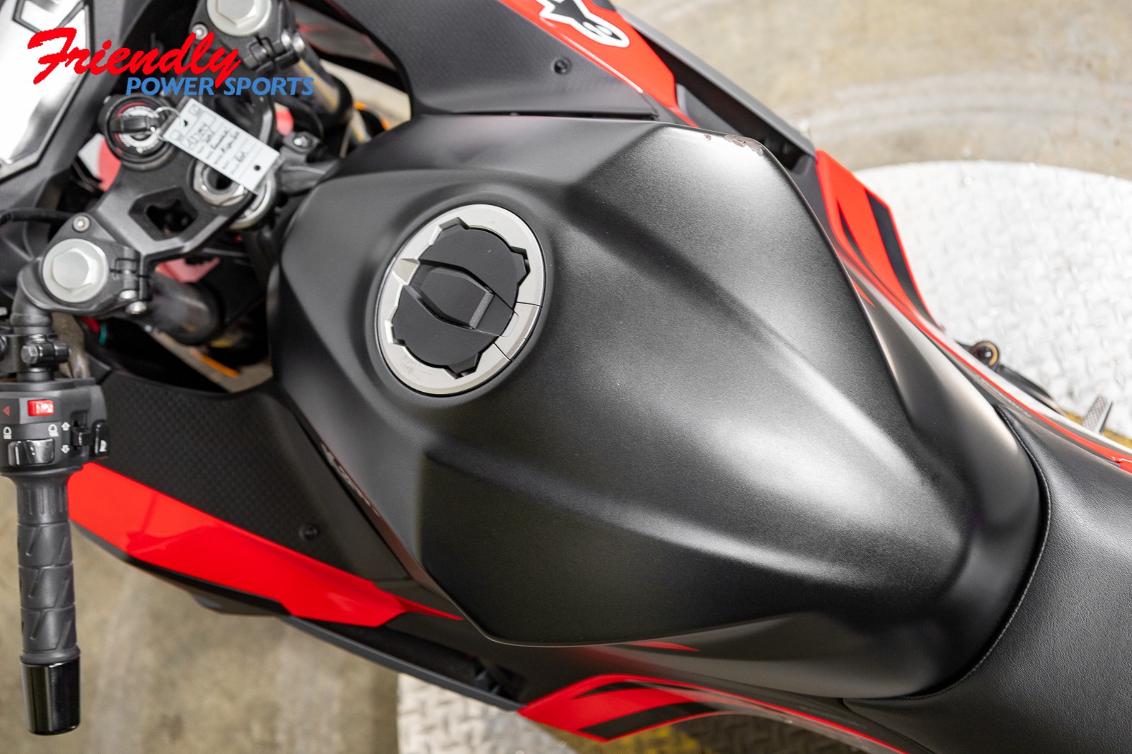 2025 KAWASAKI Ninja® 500 ABS