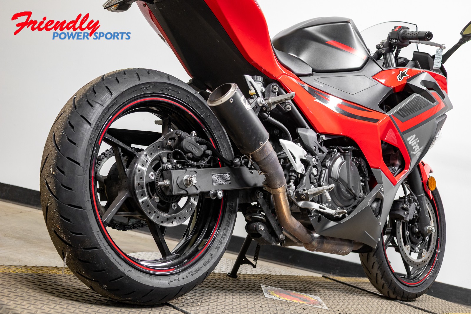 2025 KAWASAKI Ninja® 500 ABS