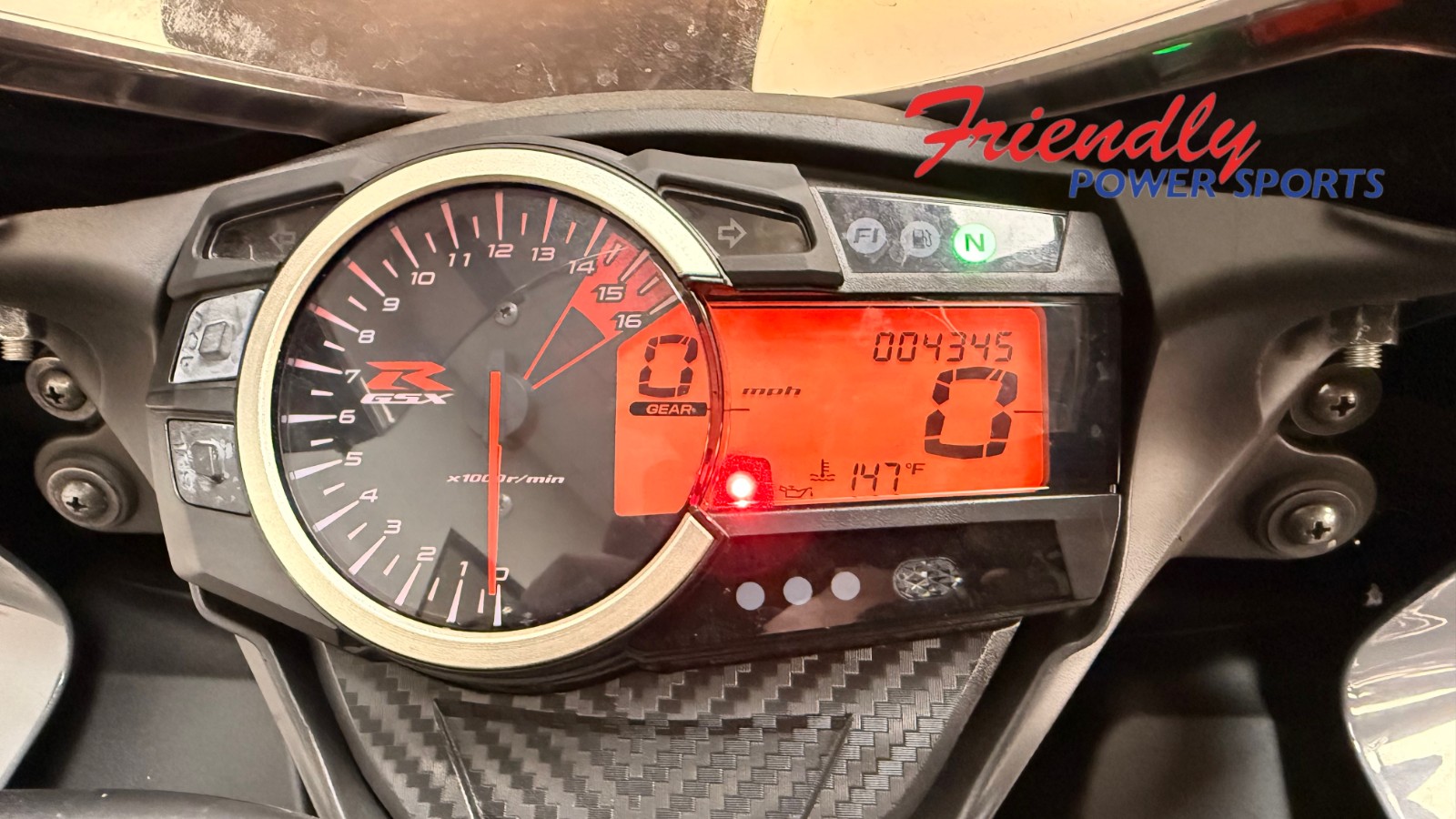 2025 SUZUKI GSX-R750