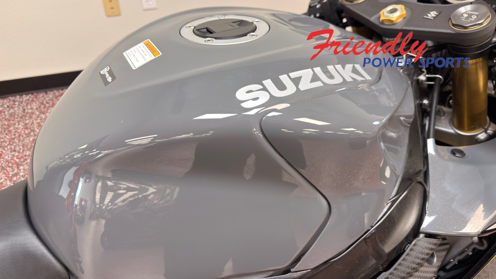 2025 SUZUKI GSX-R750