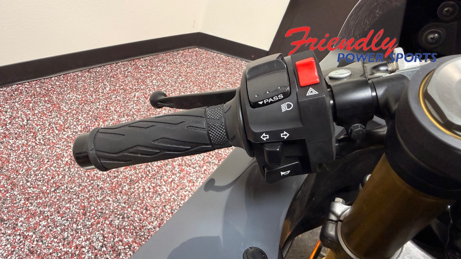 2025 SUZUKI GSX-R750