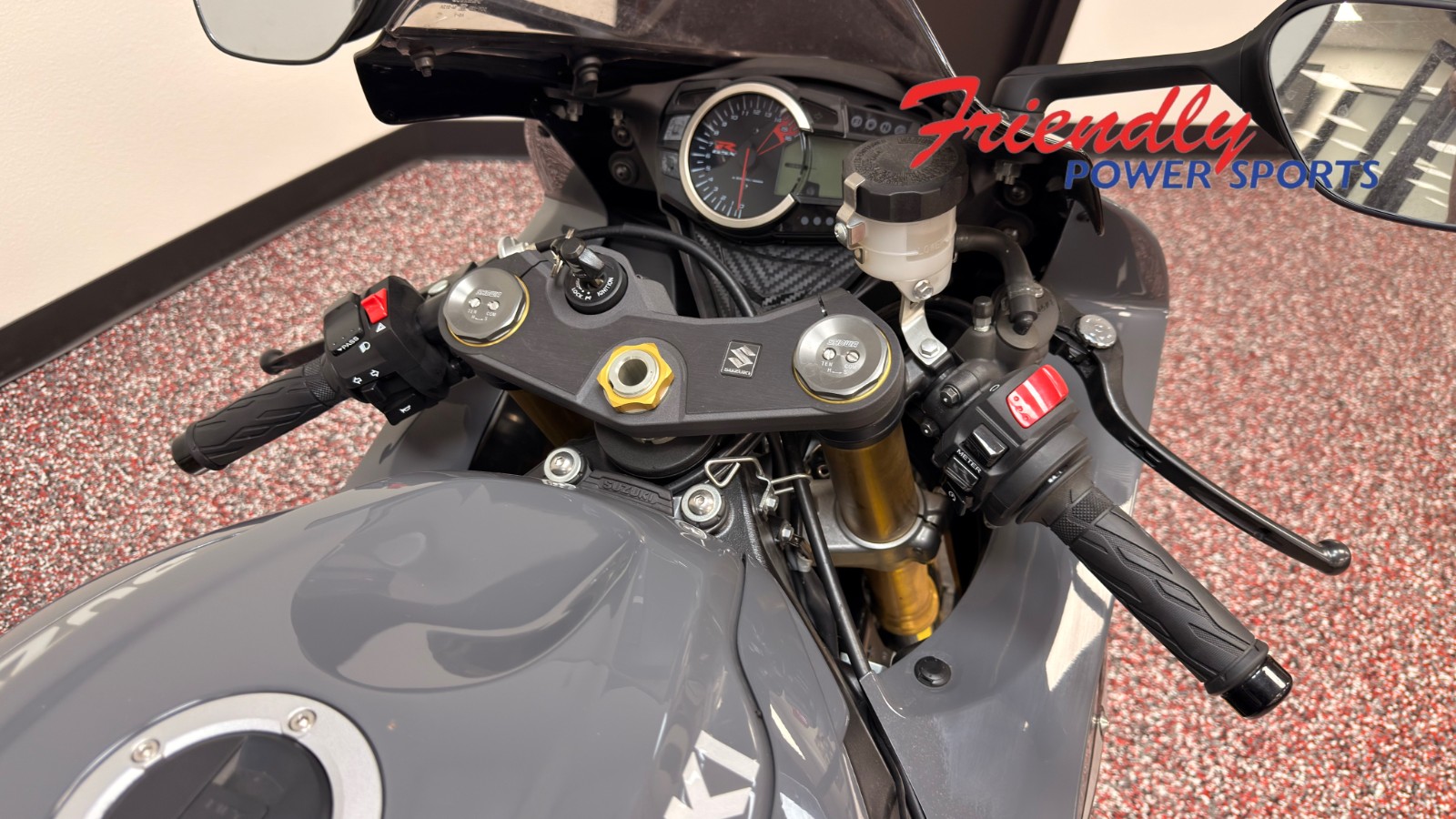2025 SUZUKI GSX-R750