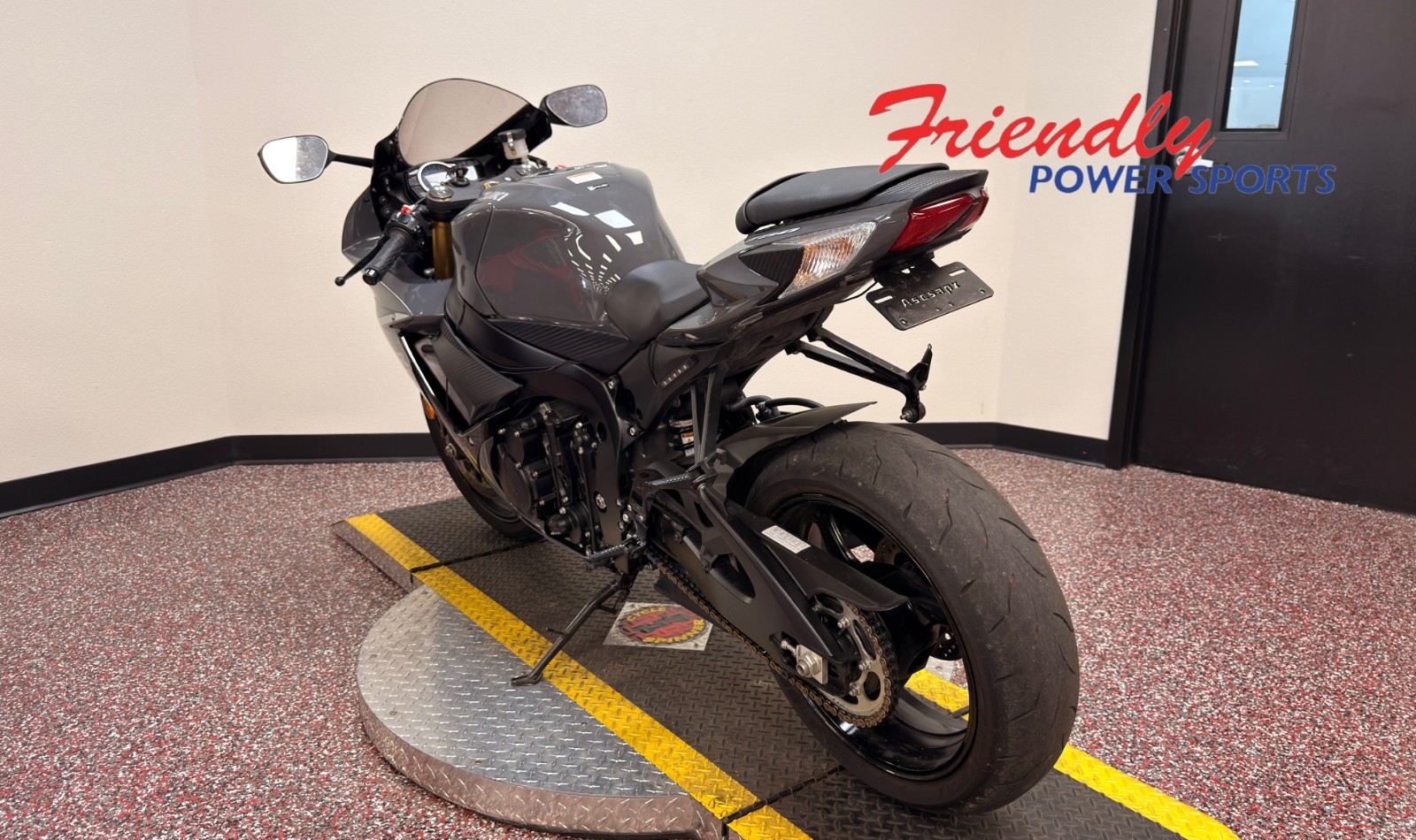 2025 SUZUKI GSX-R750